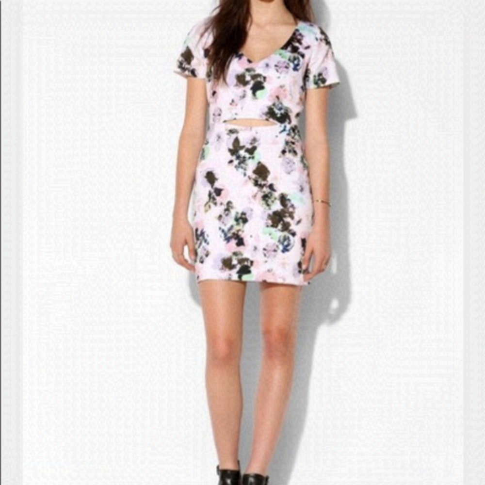LIKE Mynded | White Floral Summer Dress With Peak A Boo Front